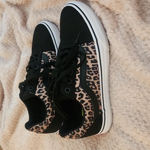 Women's Van's leopard print